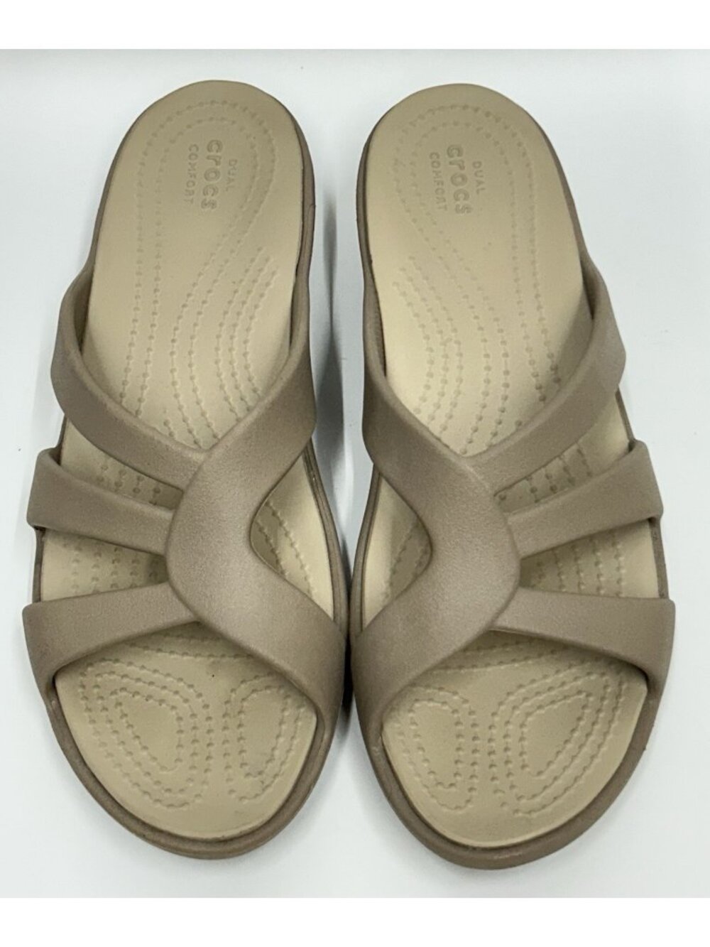 Crocs Sanrah Strappy Wedge Sandals Womens 10 Khaki Mushroom Slides Dual Comfort